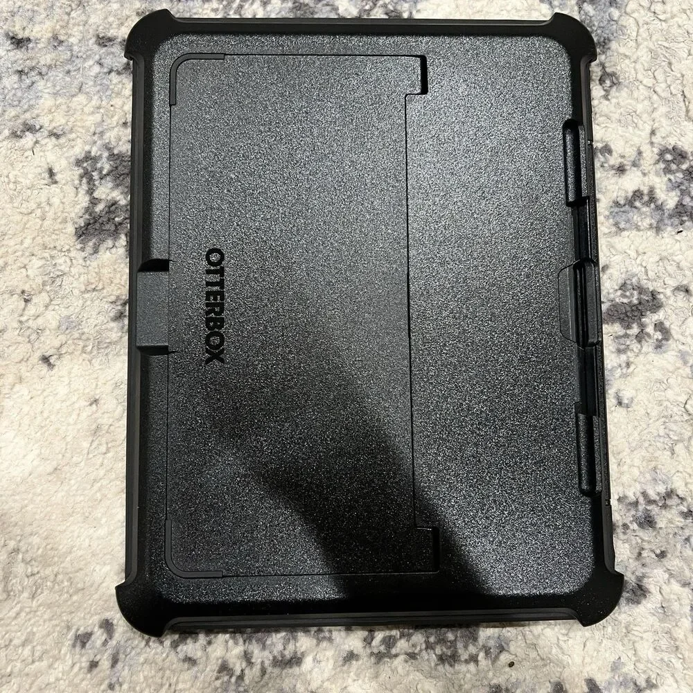 NEW OtterBox Defender Pro Tablet Case for Apple iPad Pro  13” M4 77-95232 Black